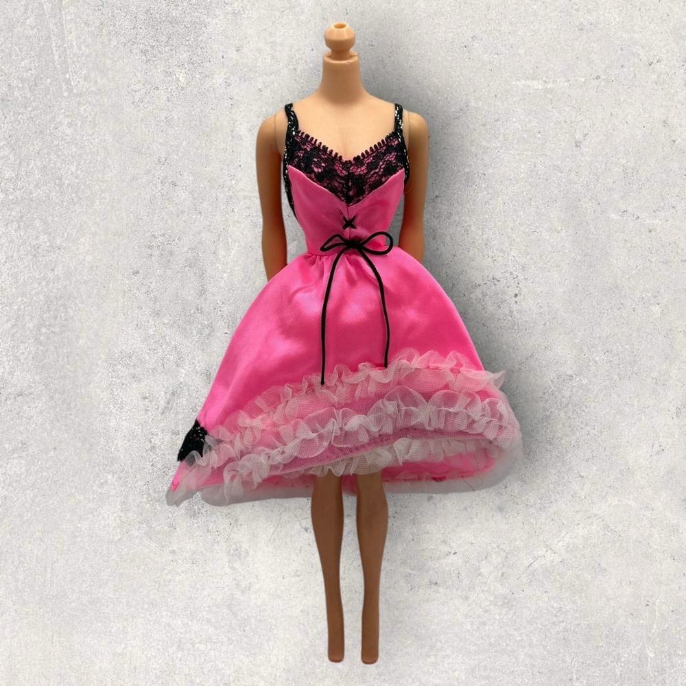 VTG Barbie 1979 Parisian French #1600 Dolls Of The World Outfit Dress Excellent!